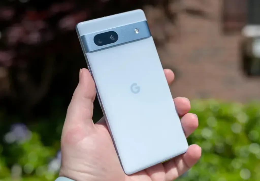 googles pixel 7a phone blows away the iphone